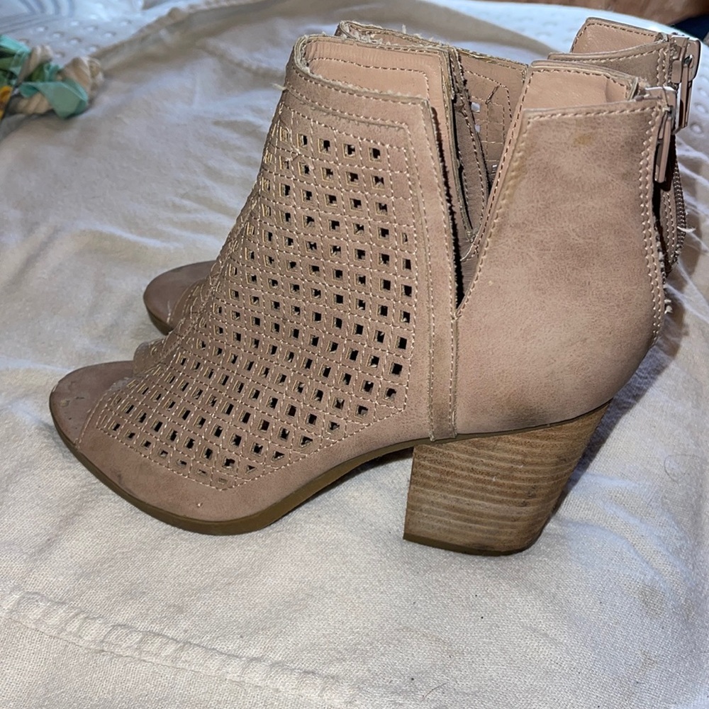 Francesca’s heels
